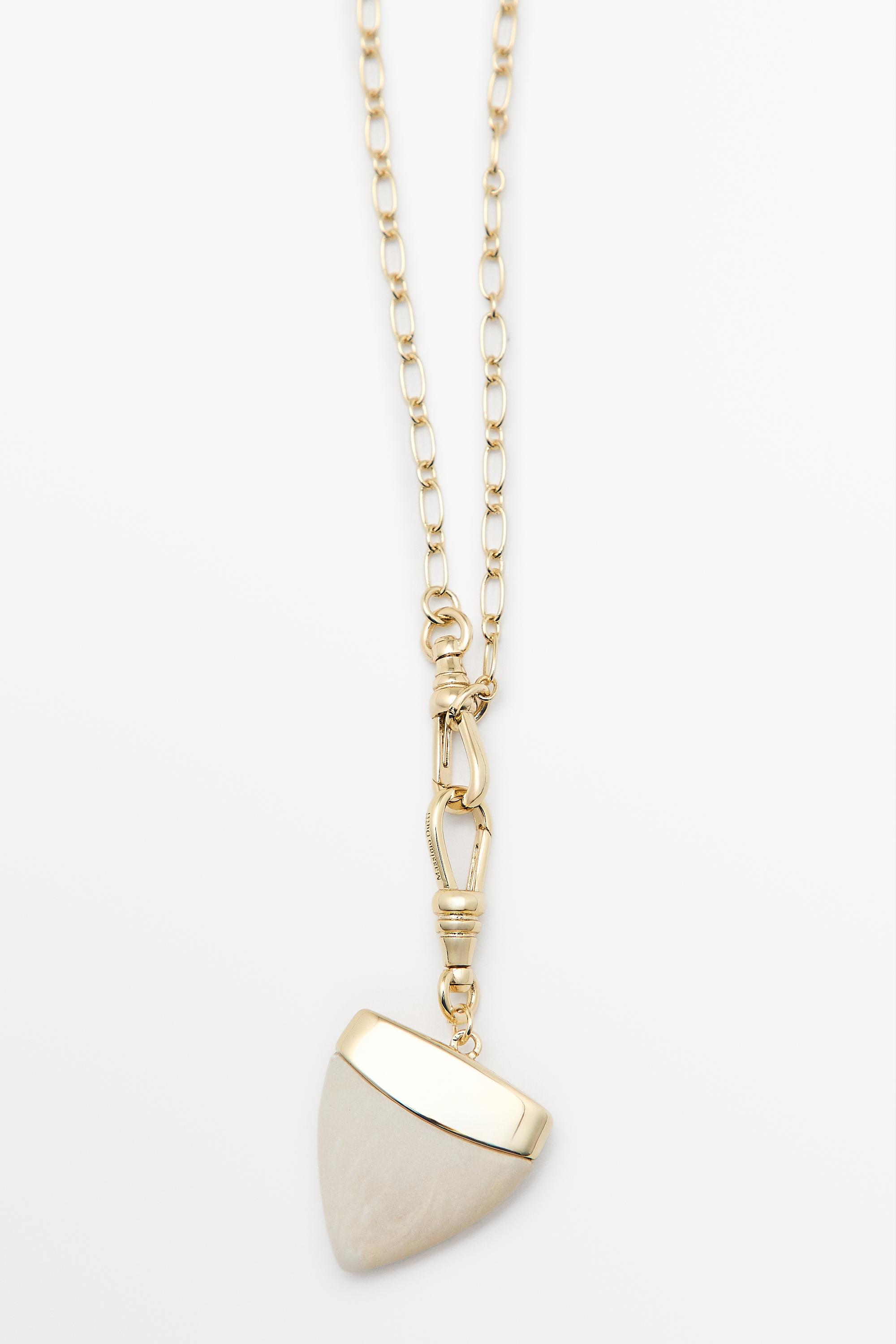 Collier pendentif pierre